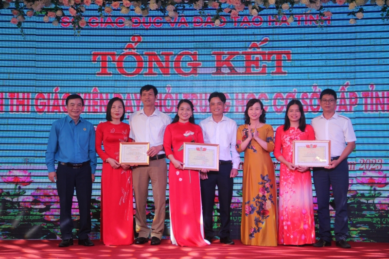 Công đoàn ngành Giáo dục Hà Tĩnh phối hợp tổ chức tổng kết Hội thi giáo viên dạy giỏi THCS cấp tỉnh năm học 2022 - 2023